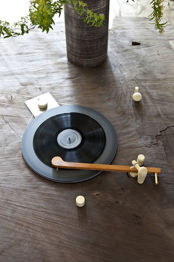 A detail shot of the turntable. (Brad Ford ID)