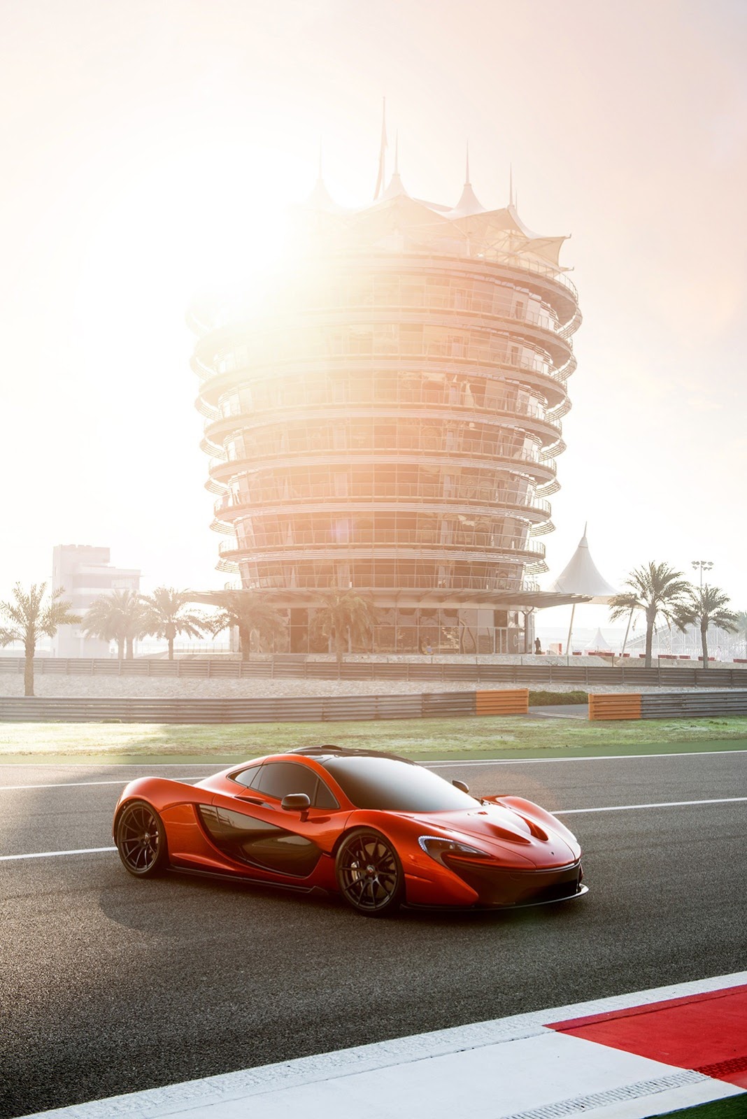 [McLaren-P1-Bahrain-10%255B4%255D.jpg]