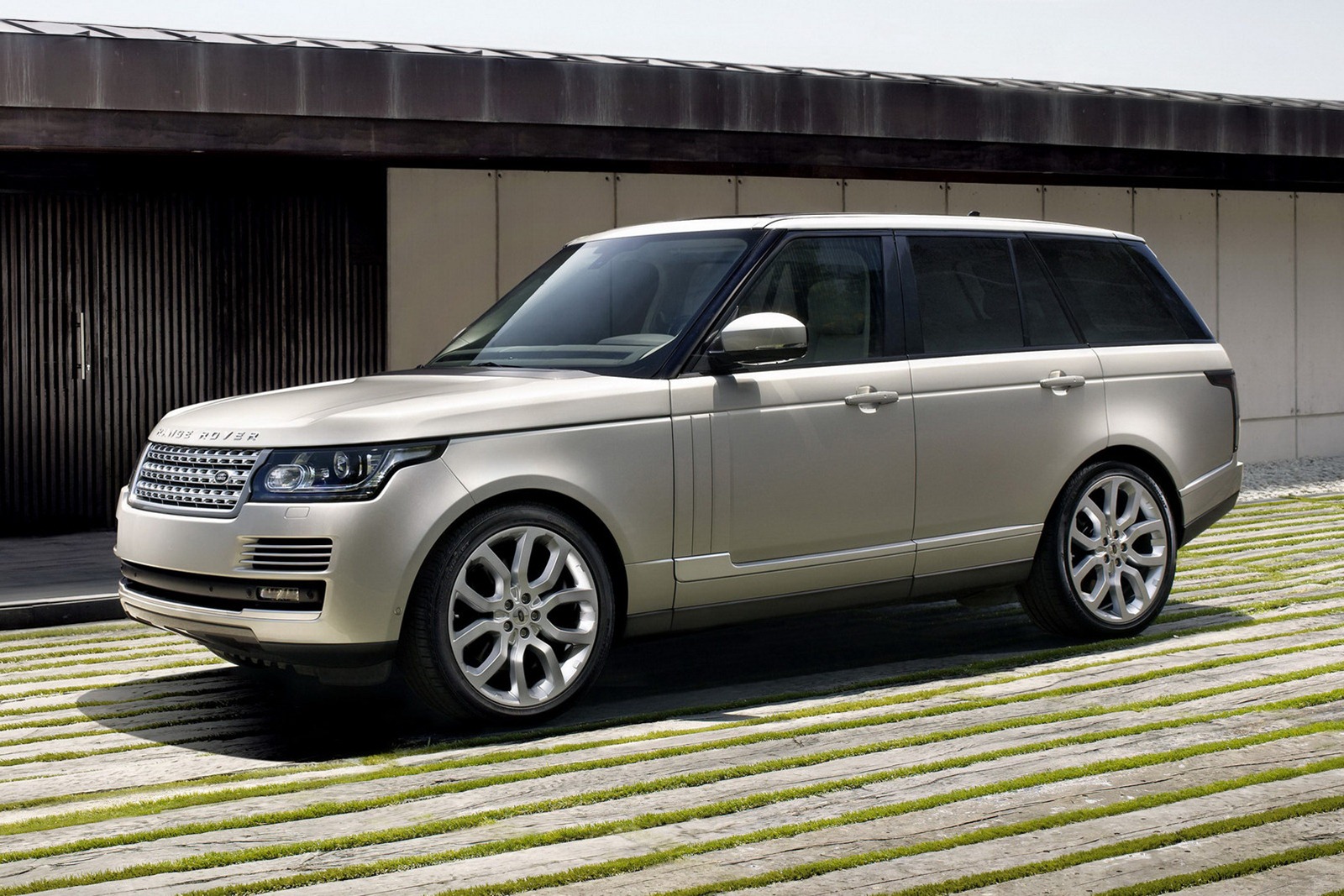 2014-Range-Rover-4%255B2%255D.jpg