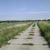 wał z betonową drogą w Uradzie dsc05773.jpg