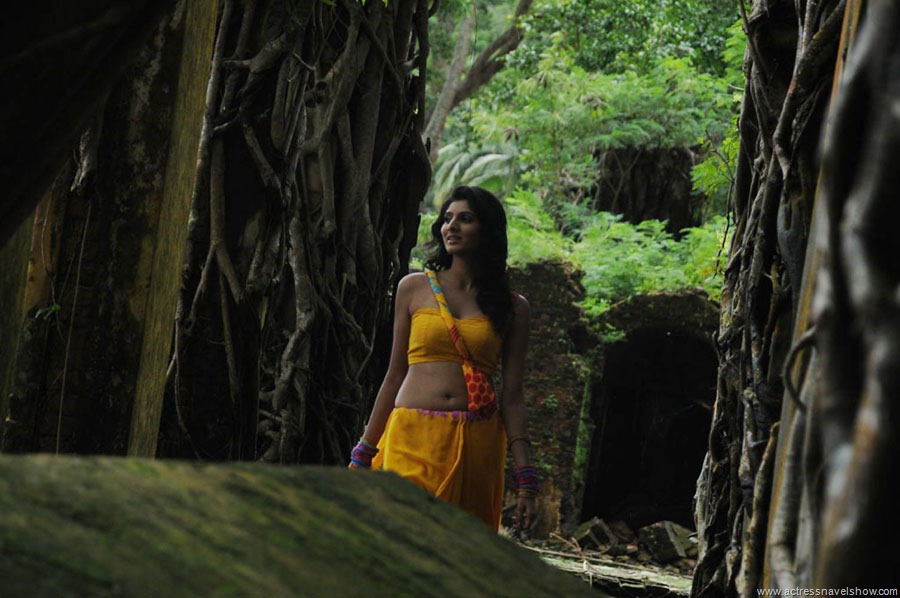 [Joshna-hot-navel%2520show%2520%25287%2529%255B2%255D.jpg]