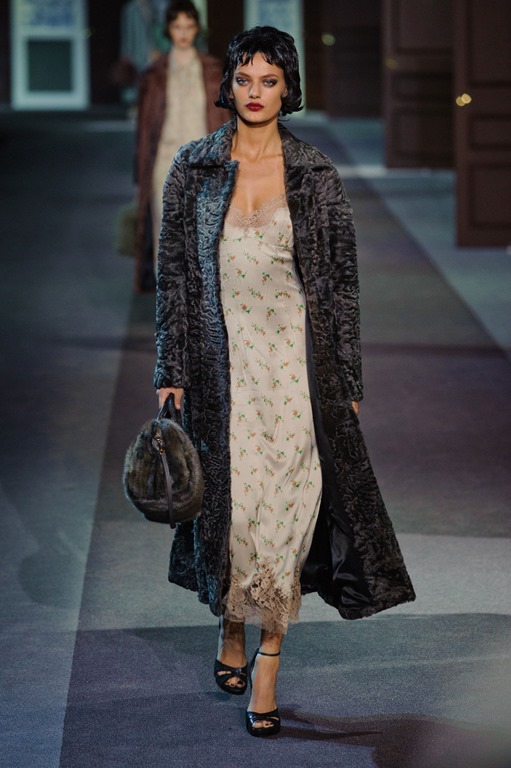 [LouisVuittonFall2013TVDjsarilGnx4.jpg]