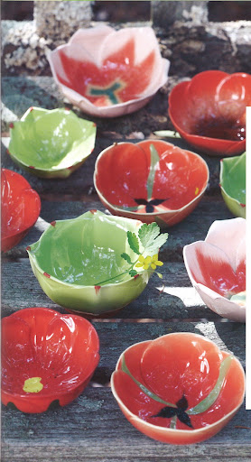 These tomato-red and lettuce-green bowls have me thinking about a summer palette.