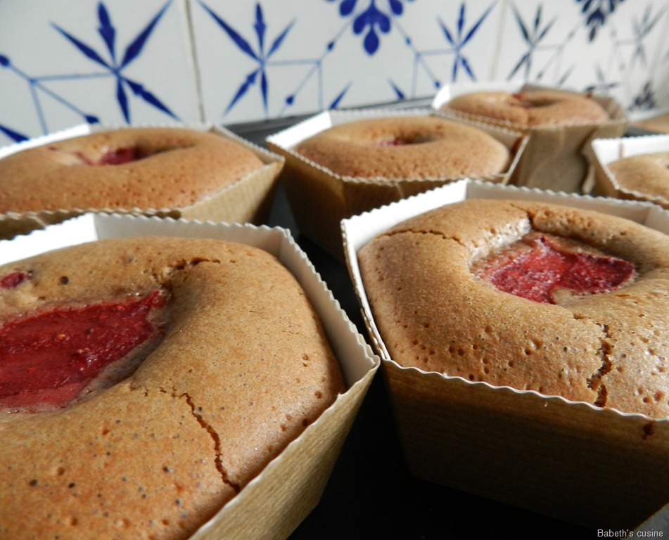 [moelleux%2520choco%2520fraises%2520apr%25C3%25A8s%2520cuisson%25202%255B8%255D.jpg]