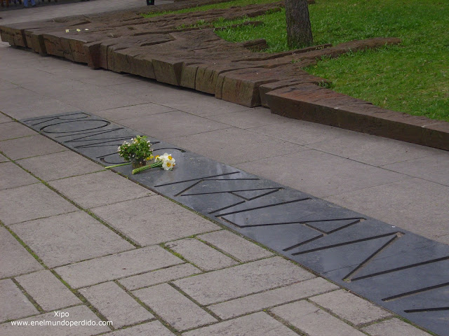 memorial-romas-kalanta-en-kaunas.JPG
