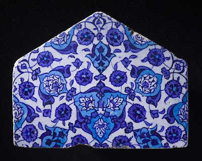 Tile | Origin: Ottoman Turkey | Period: 16th century | Collection: Purchased with funds provided by Sakip Sabanci (M.2001.87) | Type: Ceramic; Architectural element, Fritware, underglaze-painted, 6 7/8 x 8 1/2 x 3/4 in. (17.46 x 21.59 x 1.91 cm)