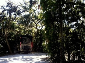another big rig attempting to get through the main campground road at Fort De Soto Campground