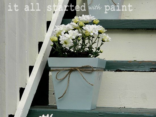 [Spring-front-porch-daisies3.jpg]