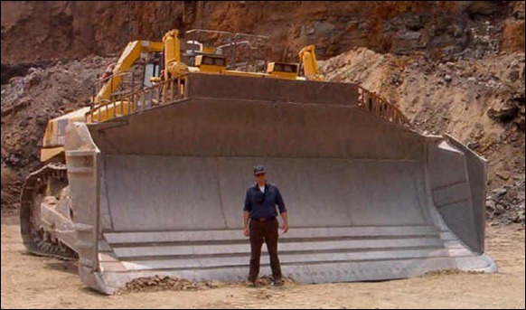 biggest-Bulldozer-D575A-3SD-02 biggest-Bulldozer-D575A-3SD-02