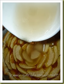 Torta sfogliata di mele con marmellata di pesche (9)