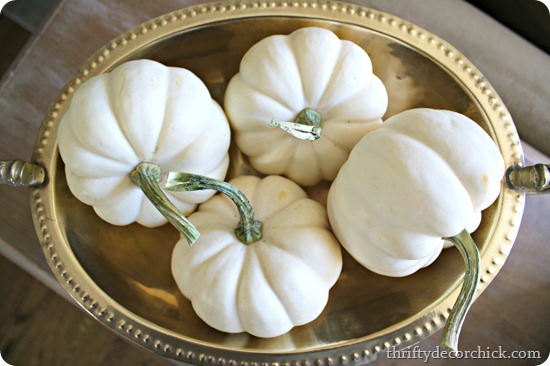 white pumpkins in bowl