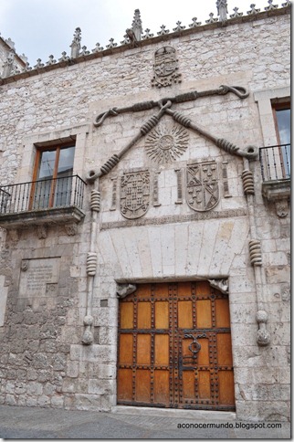 145-Burgos. Casa del Cordón - DSC_0315