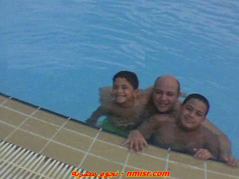 صور عمرو اديب مع ابنائه