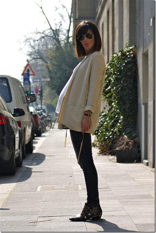 pretty and pregnant (7) pretty and pregnant (7)