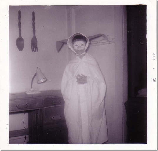 creepy-black-white-photos-28