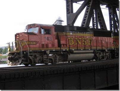 IMG_7001 BNSF GP60M #143 on the Steel Bridge in Portland, Oregon on June 10, 2007