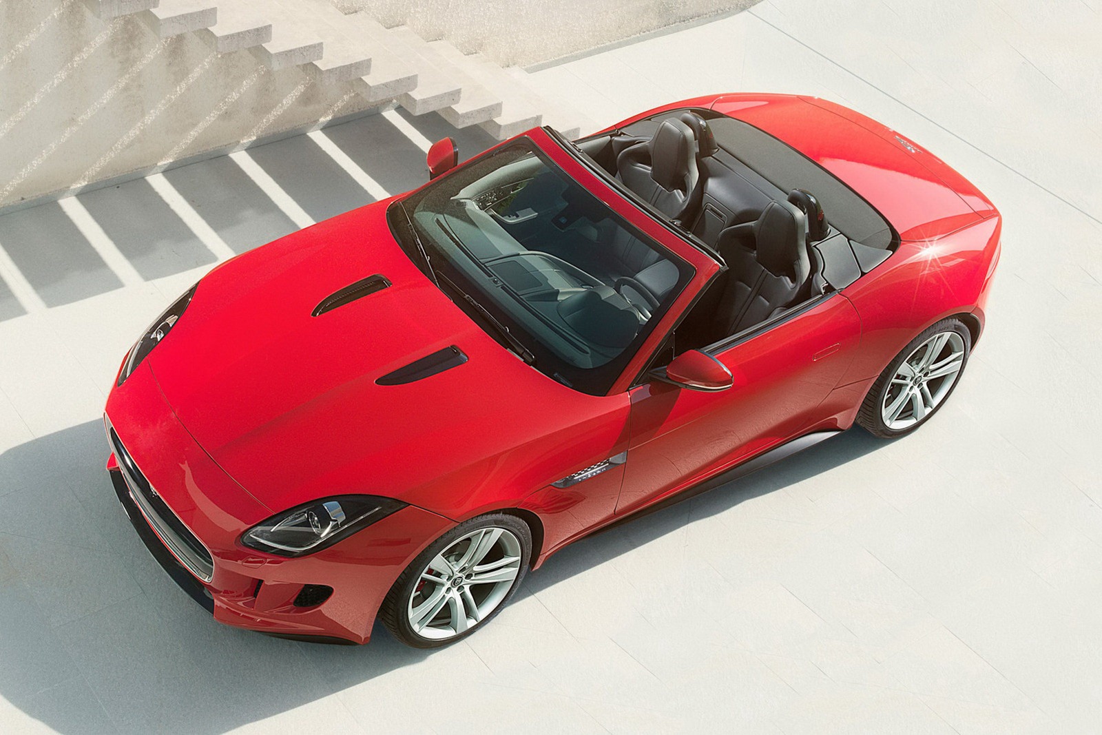 [2013-Jaguar-F-Type-28%255B5%255D.jpg]