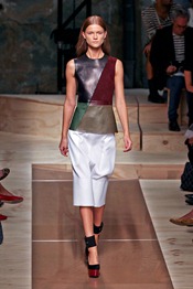CELINE-SPRING-2012-RTW-PODIUM-014_runway