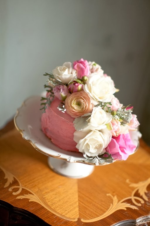 [cake-Vintage-Pink-Wedding-Florals-15%255B2%255D.jpg]