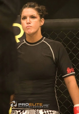 female-thai-boxer
