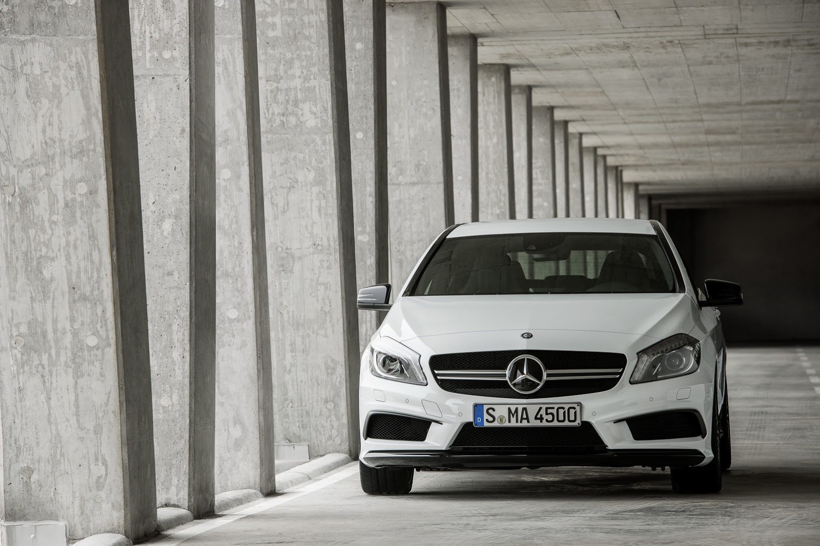 [Mercedes-A45-AMG-12%255B2%255D.jpg]