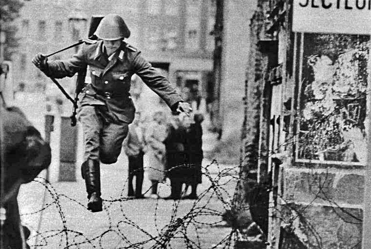 Berlin_Wall.jpg
