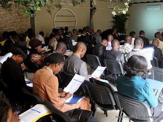 Quelques participants à la rencontre  de représentants des jeunes et DSCRP ce 11/07/2011 à Kinshasa. Radio Okapi/ Ph. John Bompengo