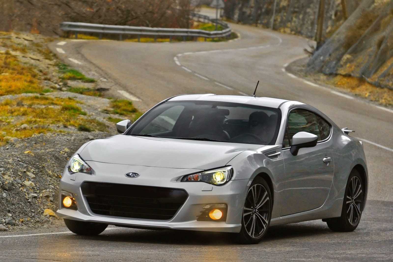 [2013-2014-Subaru-BRZ-18%255B2%255D.jpg]