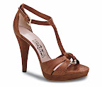 Salvatore Ferragamo, Sandalia Deniz de cuero marrón. Gentileza: MK comunicación.