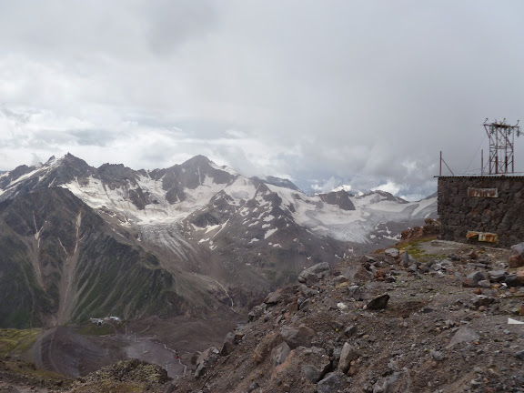 Sur l'Elbruz à 3700 m (Terskol, Kabardino-Balkarie), 13 août 2014. Photo : J. Marquet