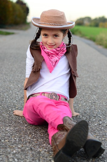 [Megan---Cowgirl88.jpg]