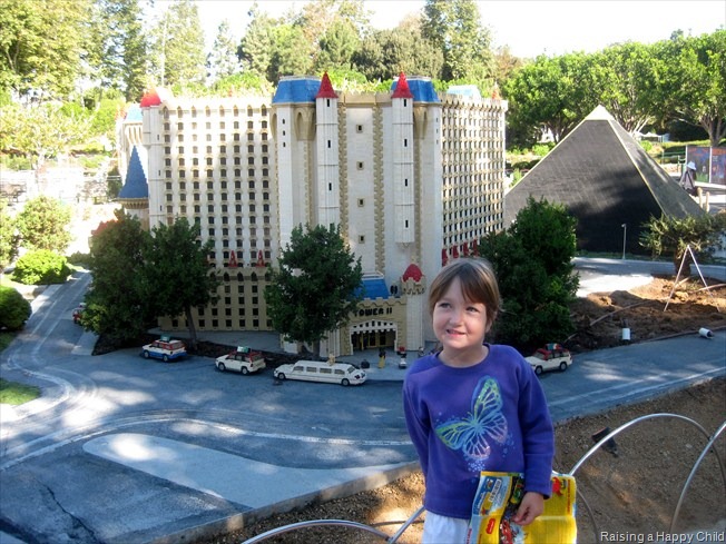 [Oct25_LegoLand3.jpg]