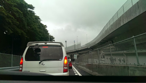 厚木PA(外回り)入り口渋滞