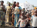 Des déplacés de Mugunga au Nord-Kivu, 24/02/2011. Goma: les diplomates africains visitent les déplacés de Mugunga