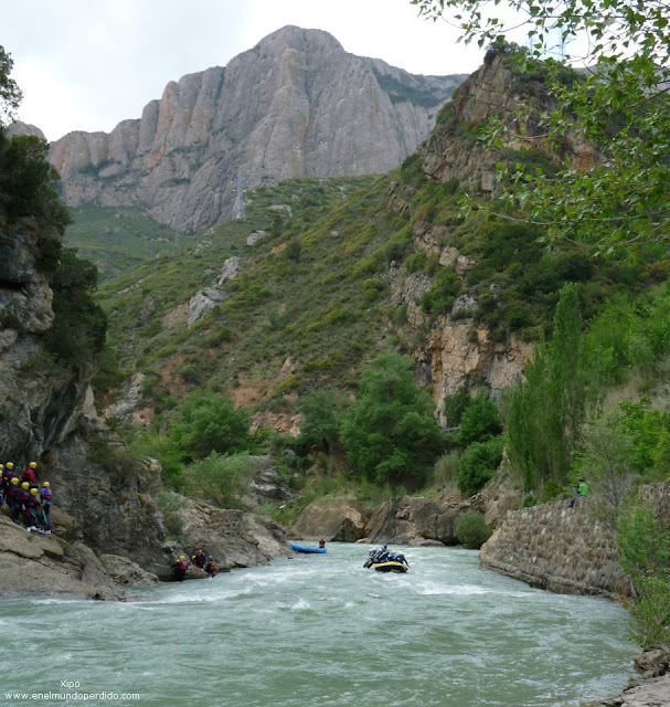 rafting-en-el-rio-gallego.jpg
