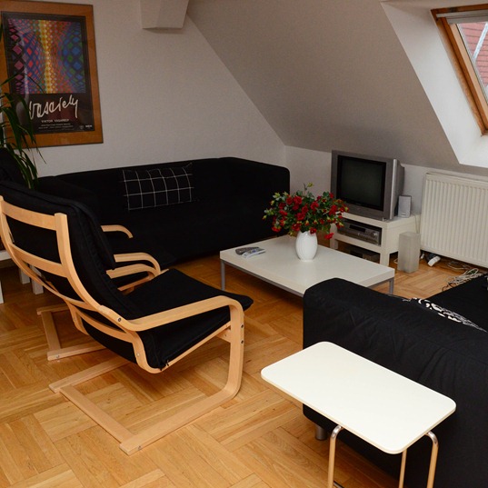 [Prague%2520-%2520House2%255B4%255D.jpg]