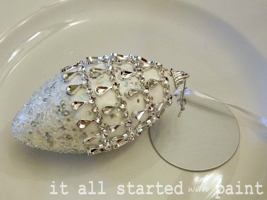[Holiday-Table-Ornament-name-tag-550x%255B1%255D.jpg]