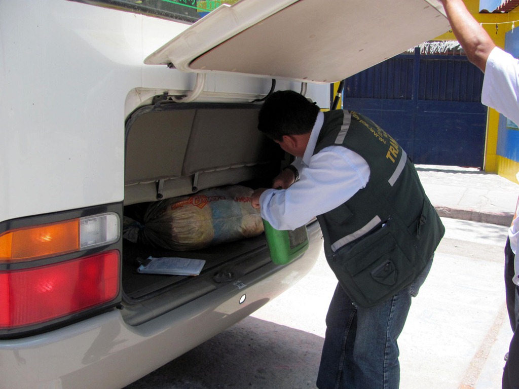[operativos%2520de%2520transportes%2520organizado%2520por%2520la%2520municipalidad%2520provincial%2520de%2520huarochiri%25202%255B5%255D.jpg]