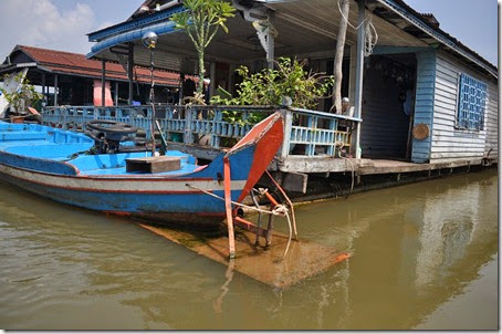 Cambodia Kampong Chhnang floating village 131025_0232