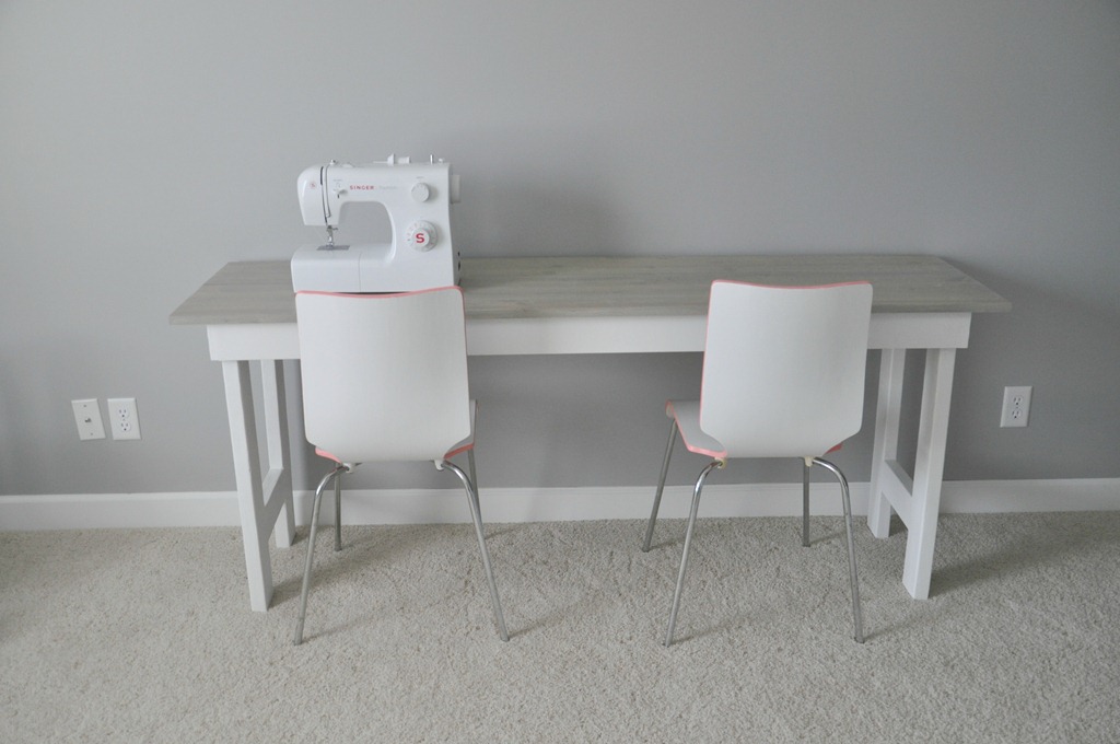 [Corl%2520and%2520White%2520Edge%2520Painted%2520Chair%255B9%255D.jpg]