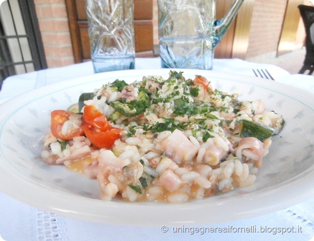 risotto polpo frutti mare zucchine pomodorini vongole gamberetti spinaci risotto polpo frutti mare zucchine pomodorini vongole gamberetti spinaci