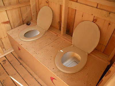 Two toilet seats with lovely sun and moon.<br />
MVG©