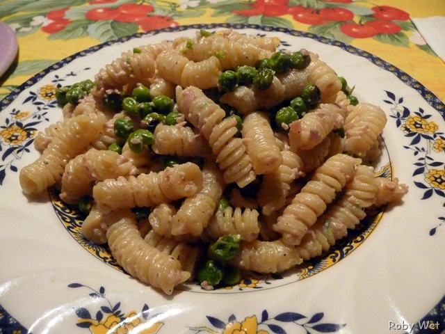 [fusilli%2520philadelphia%2520piselli%2520prosciutto%255B8%255D.jpg]
