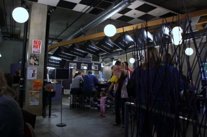 [IMG_2704-800x6002.jpg]
