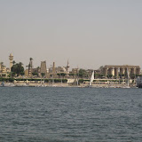 Le temple de Louxor vu depuis la rive ouest du Nil