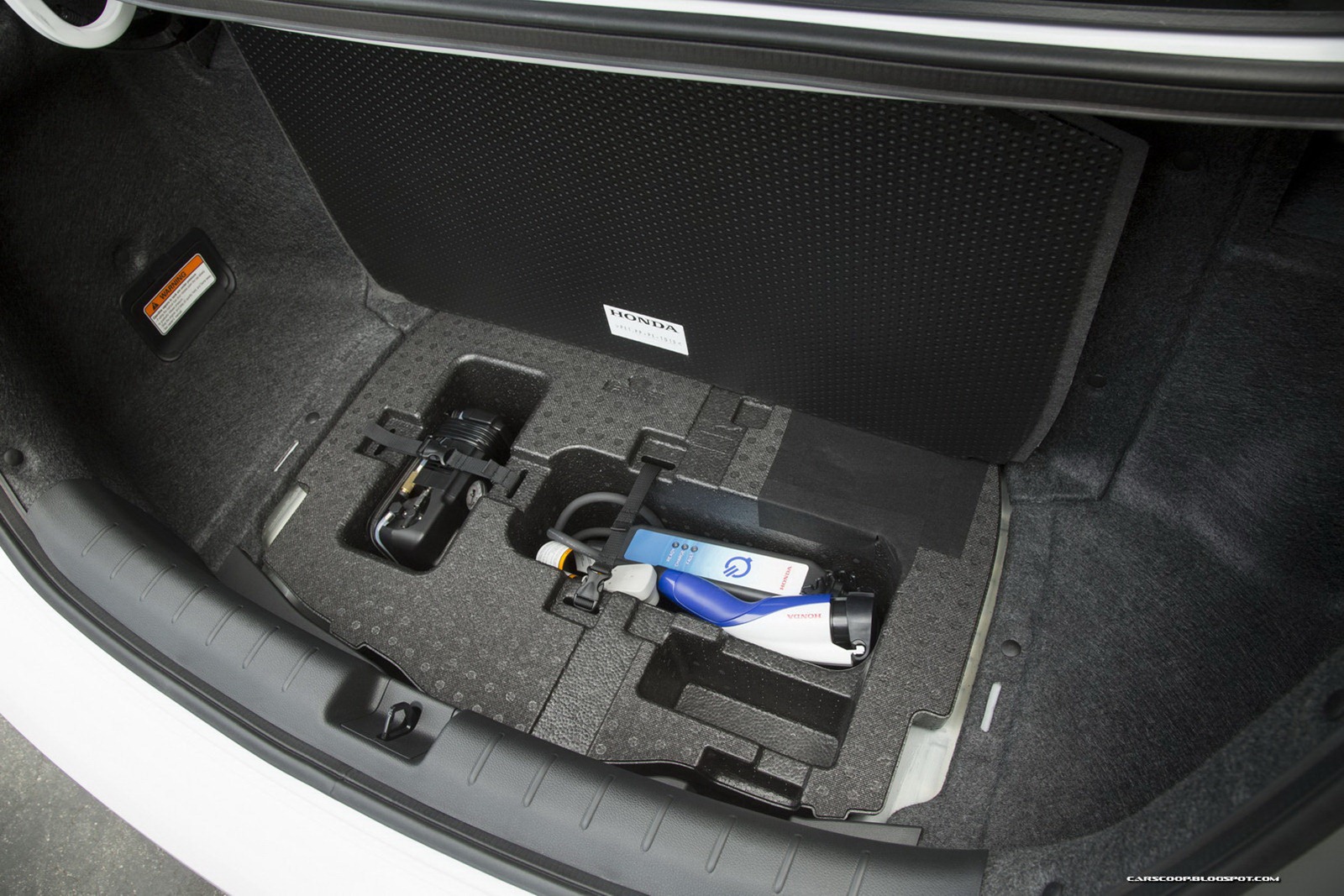[2014_Honda_Accord_PHEV_int_020%255B2%255D.jpg]
