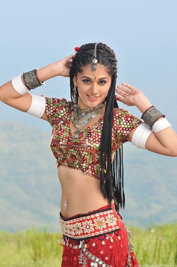Tapsee Milky  Hot Navel Show (5)