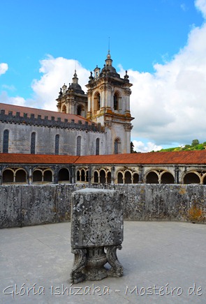 Glória Ishizaka - Mosteiro de Alcobaça - 2012 - 74 - claustro de D. Dinis