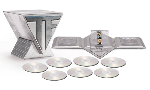 Transformers Limited Edition Collector's Trilogyชุดสะสมไตรภาคที่ไมเคิล เบย์ต้องออกมาโปรโมทเอง Transformers Limited Edition Collector's Trilogyชุดสะสมไตรภาคที่ไมเคิล เบย์ต้องออกมาโปรโมทเอง