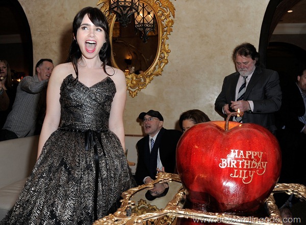 lily-collins-linda-sensual-sexy-lady-desbaratinando-sexta-proibida (49) lily-collins-linda-sensual-sexy-lady-desbaratinando-sexta-proibida (49)